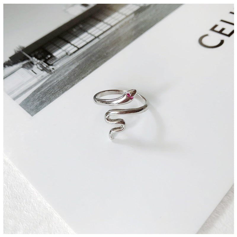 Simple temperament snake ring ring